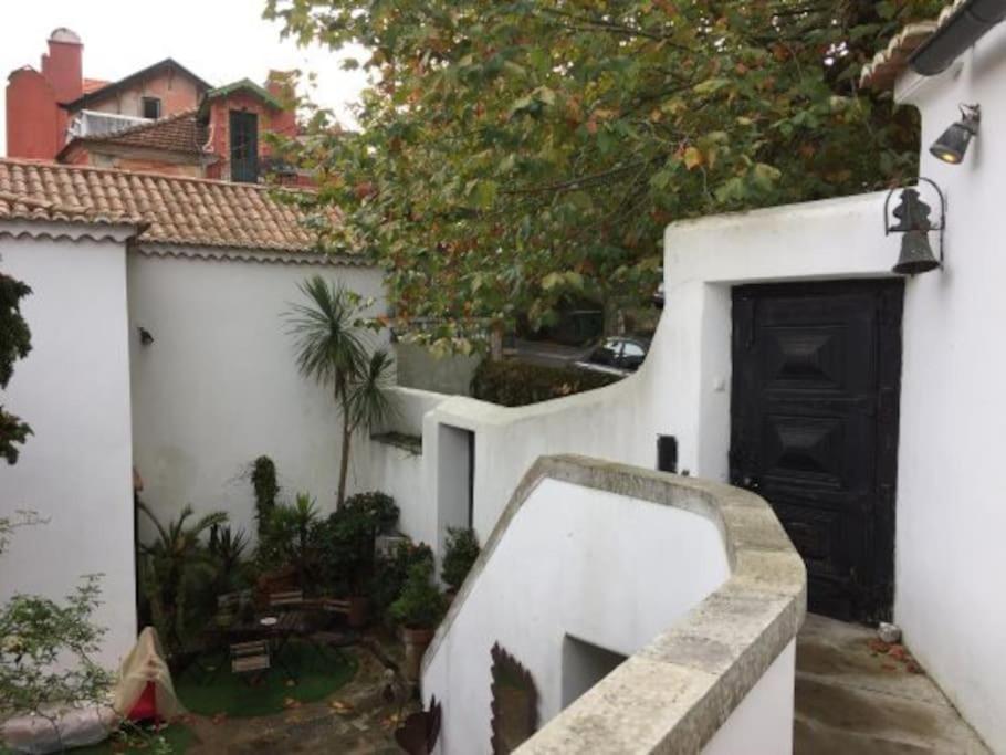 Tiny Smart Home, Private Garden & Outside Jacuzzi. Center Sintra! Exterior photo